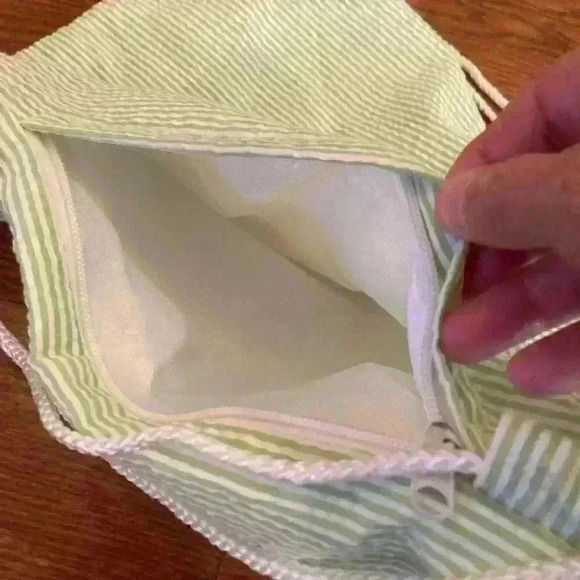 Sling Backpack Green Seersucker Monogrammed Cate butterflies - Picture 7 of 9